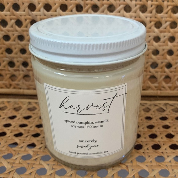 Sincerely Sarah Jane Harvest Pumpkin Spice Vanilla Fall Candle Non Toxic Soy - Picture 2 of 3